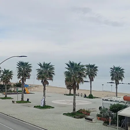 Taverna Sul Mare 公寓 *